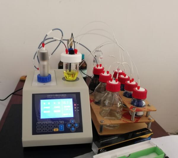 拓優(yōu)美香料公司購(gòu)買我公司S-300全自動(dòng)卡爾費(fèi)休水分測(cè)定儀檢測(cè)醫(yī)藥中間體中的水分